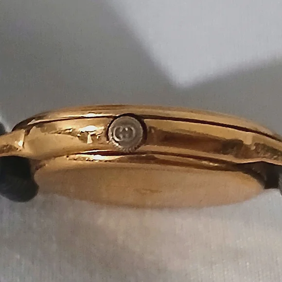 GUCCI | Vintage Womens Watch Model 3000 L - Picture 3 of 12